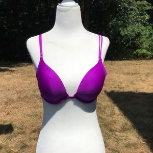 Victoria's Secret Push Up/Pigeonnant Bra -34C